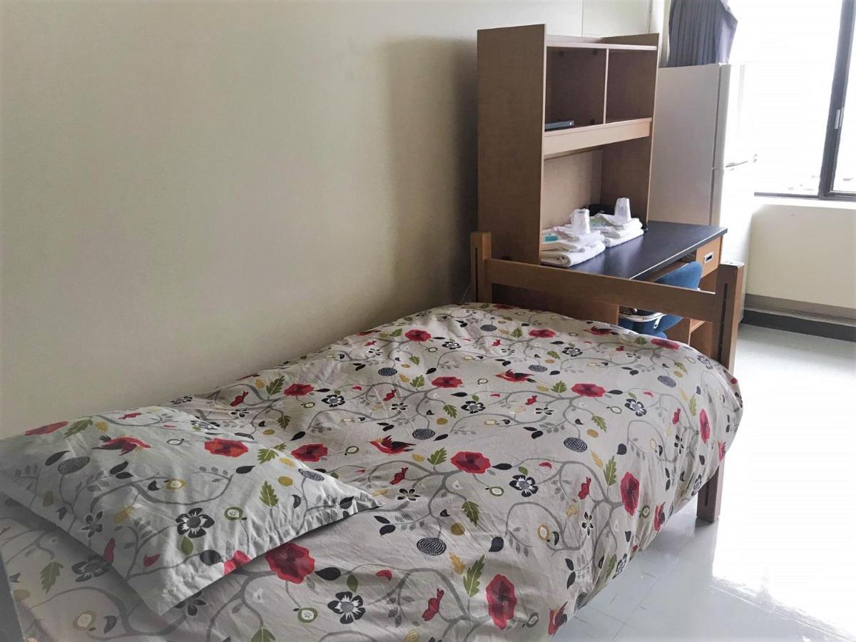 Au Campus-Hebergement Hotelier Universite De Шербрук Екстериор снимка